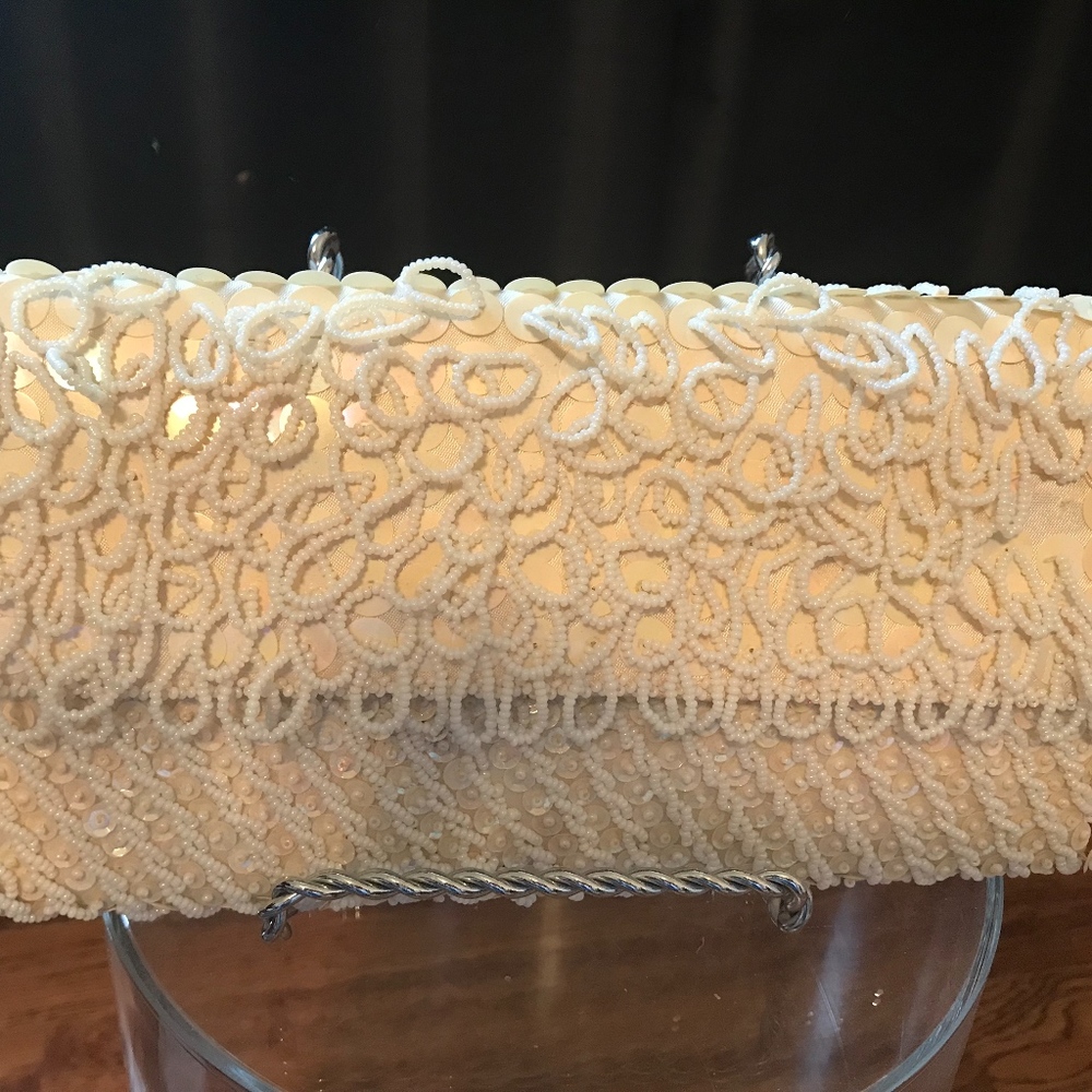 Vintage white beaded Bag
